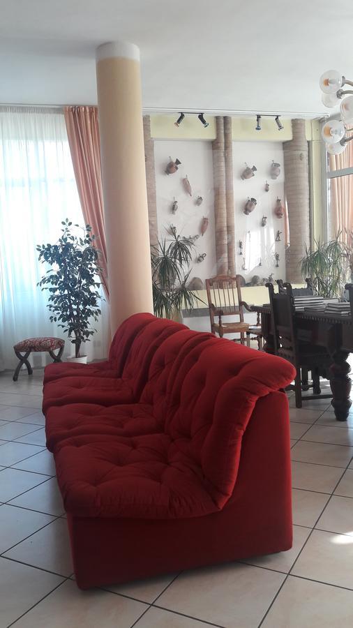 קסטל סן פייטרו טרמה Hotel Parigi מראה חיצוני תמונה