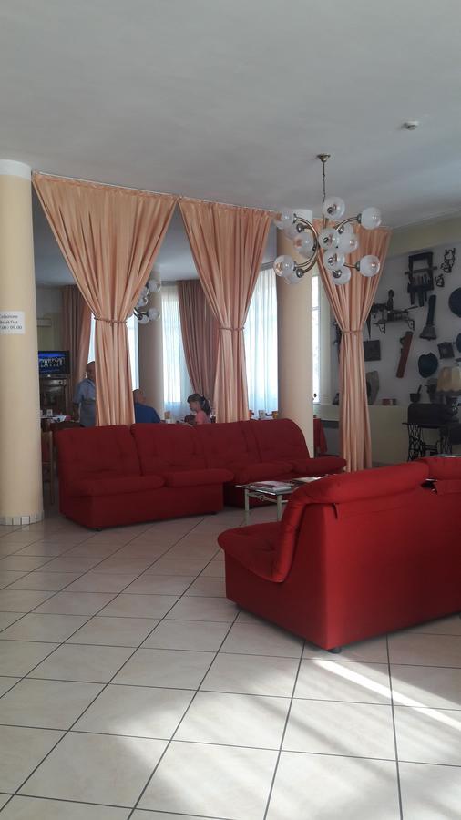 קסטל סן פייטרו טרמה Hotel Parigi מראה חיצוני תמונה